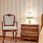 Retro Apartment